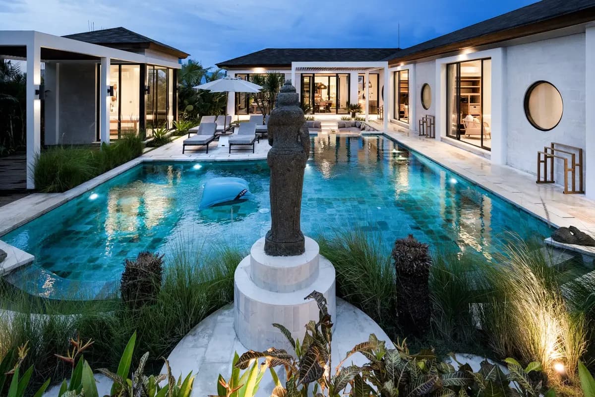 Villa Sambava Entire Villa for rent in Indonésie