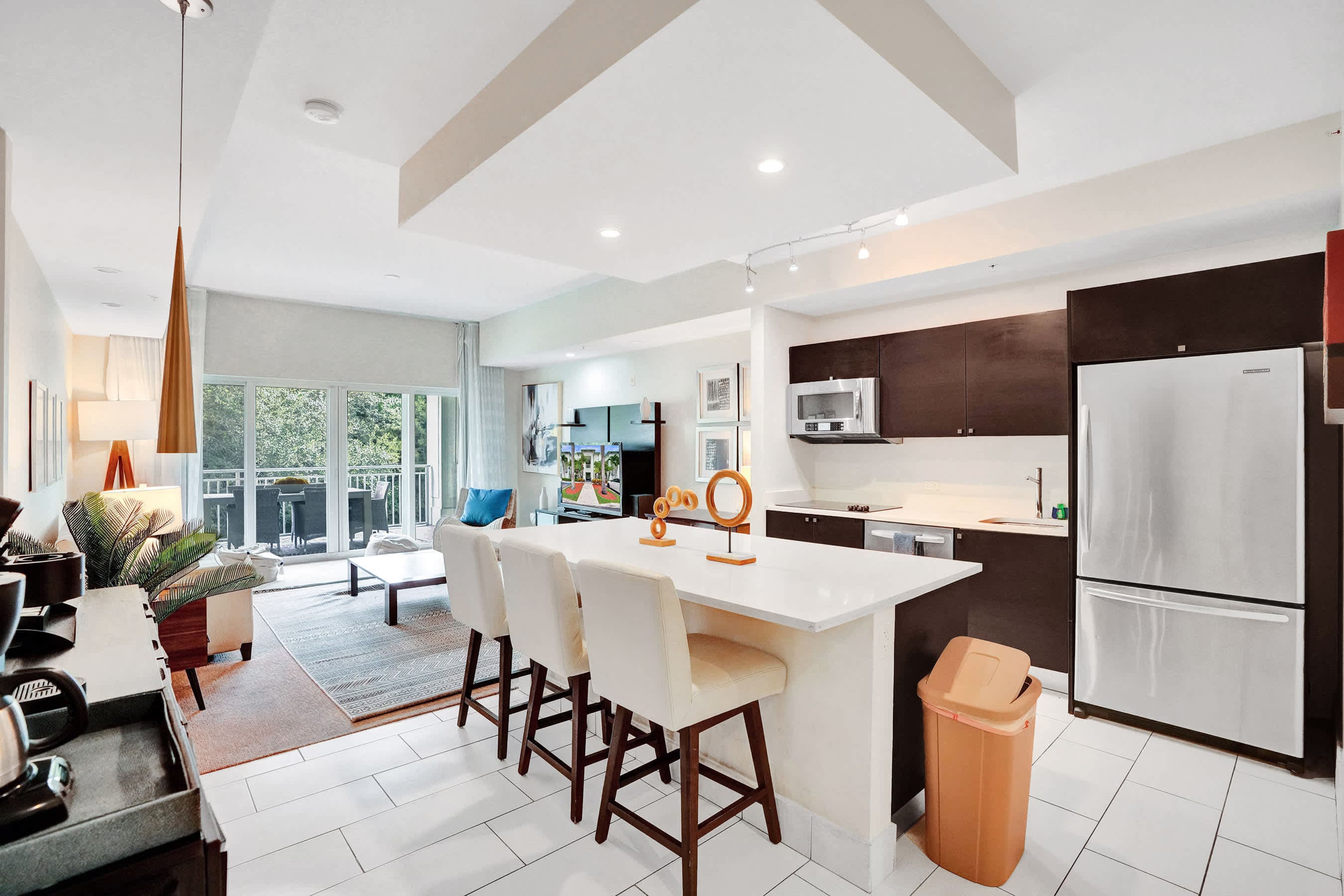 Villa Vista - 2 Story w/ 3Bdrms & Golf View Entire Condo for rent in Doral